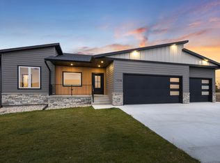 1114 Steamboat Trl, Brookings, SD 57006