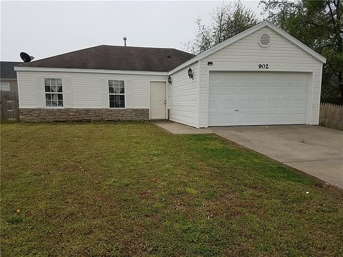 1st image of 900 E Rachel Ln