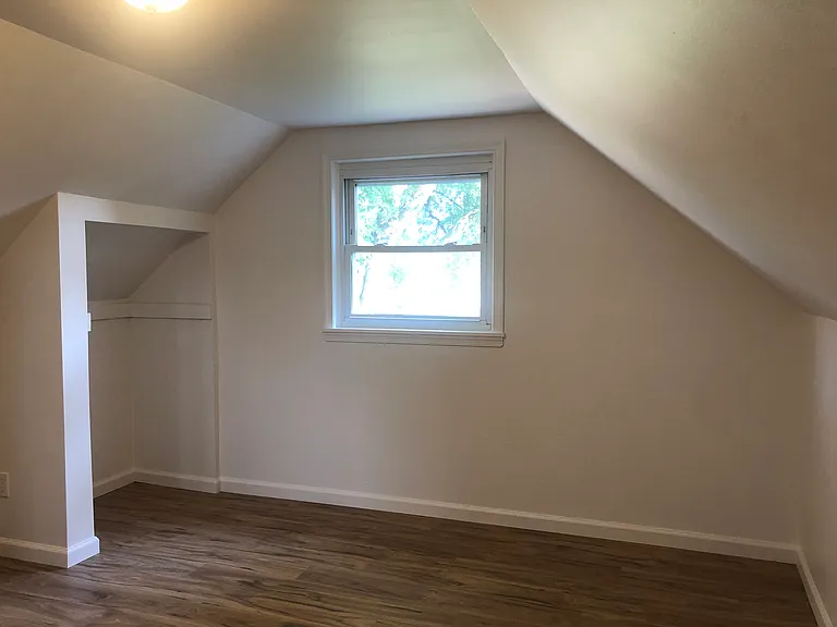 32 Farrell Ave — Photo 18