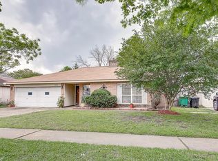 275 Glazebrook Dr, Houston, TX 77060