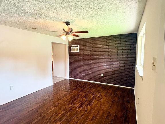 4th image of 5945 W Fairlane Ct
