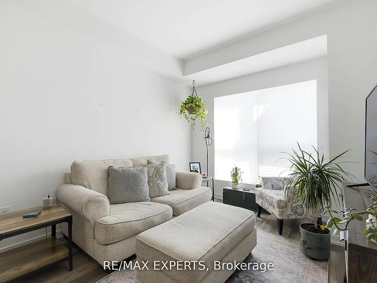 430 Essa Rd #325 — Photo 14