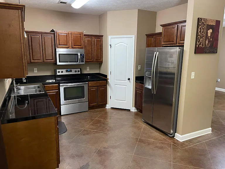 1460 Storie Dr — Photo 7