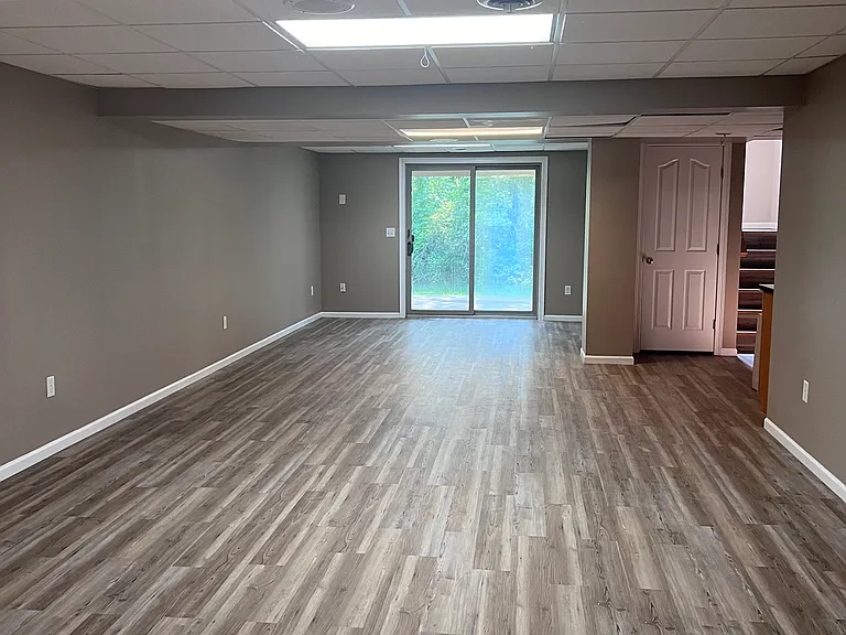 1800 Stone Manor Cir — Photo 16