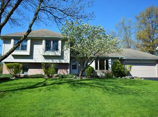 6667 Kingsview Ln N, Maple Grove, MN 55311