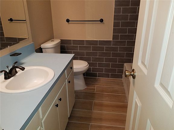 3rd image of 5701 Avenue F #B