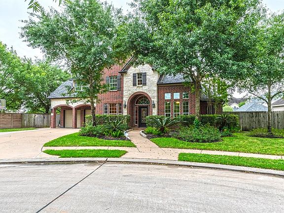5th image of 26303 Hickory Field Ct