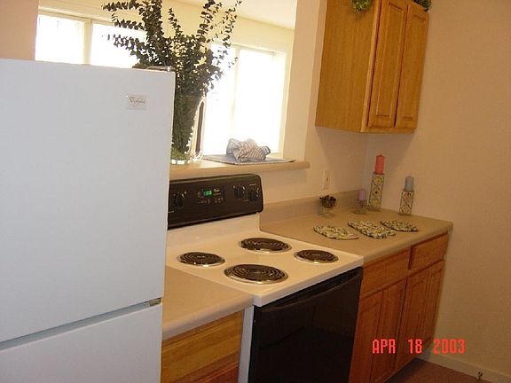 3rd image of 5474 Delmar Blvd APT 2S
