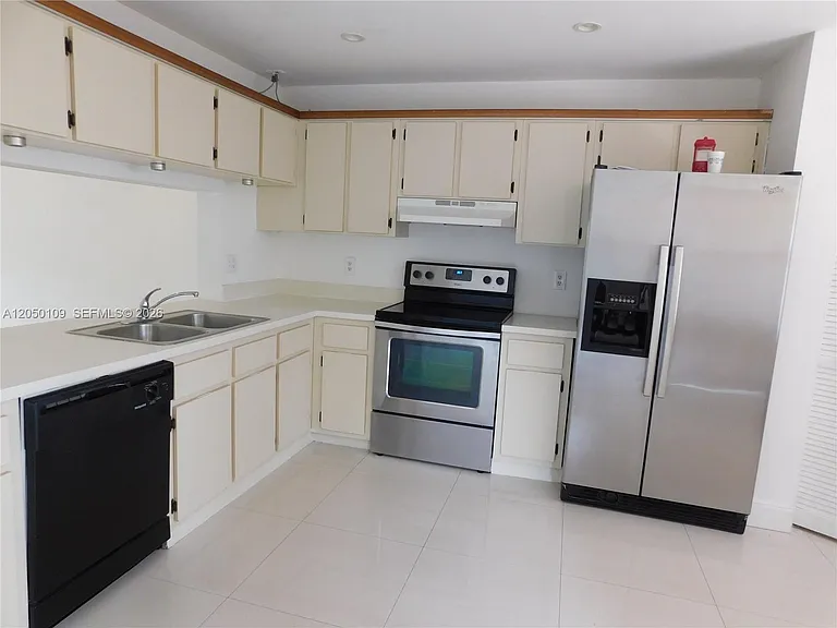 11648 SW 91st Ter #11648 — Photo 9