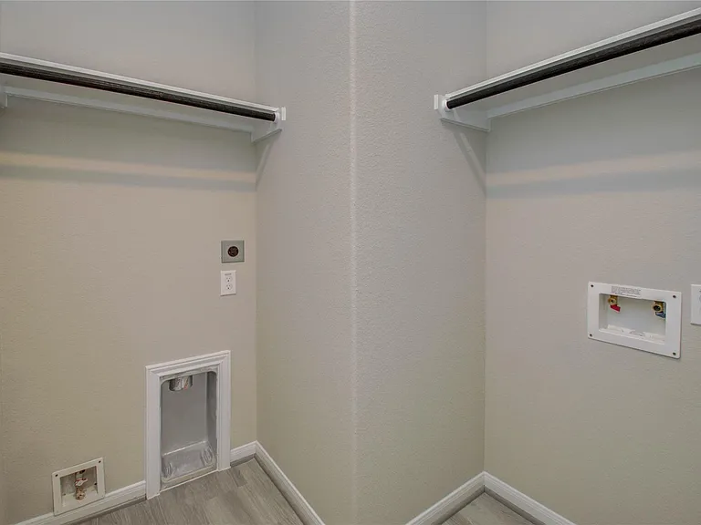 8418 Beacon Bay Cir — Photo 24
