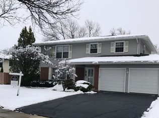 748 Milbeck Ct, Elk Grove Village, IL 60007