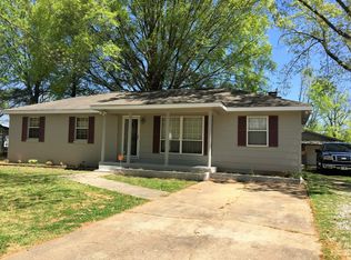 2106 Sparrow Dr SW, Decatur, AL 35601
