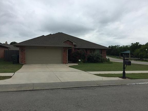 2nd image of 512 Dena Dr