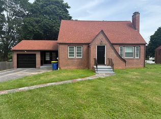 41 Clough Rd, Waterbury, CT 06708
