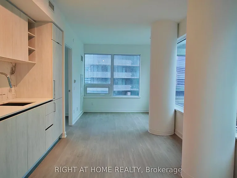 8 Wellesley St W #1216 — Photo 2