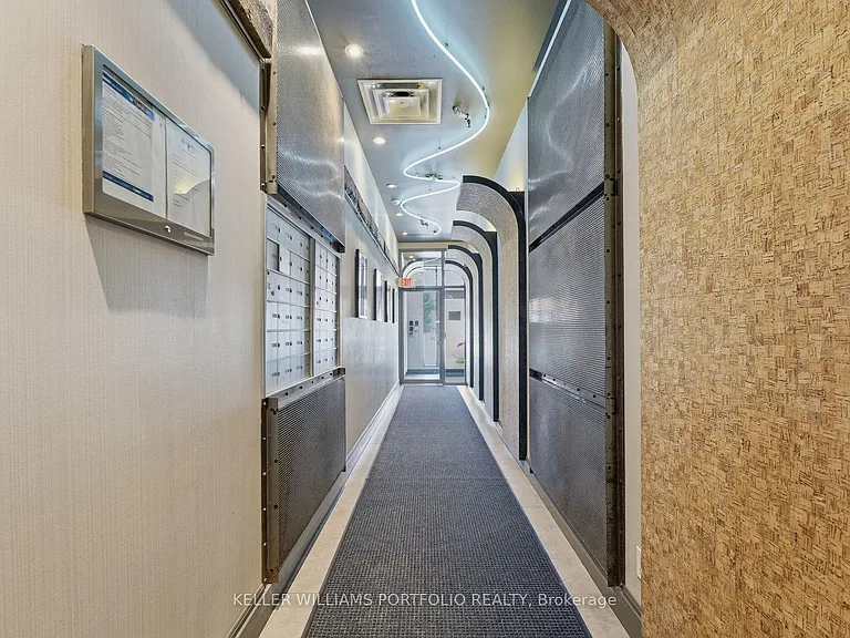 569 King St E #407 — Photo 32
