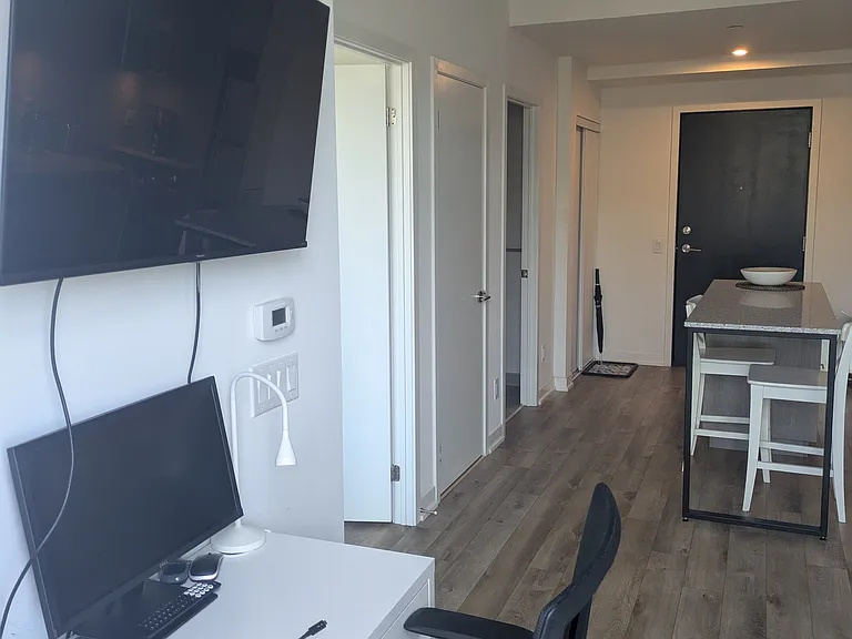 1808 Saint Clair Ave W #1005 — Photo 12