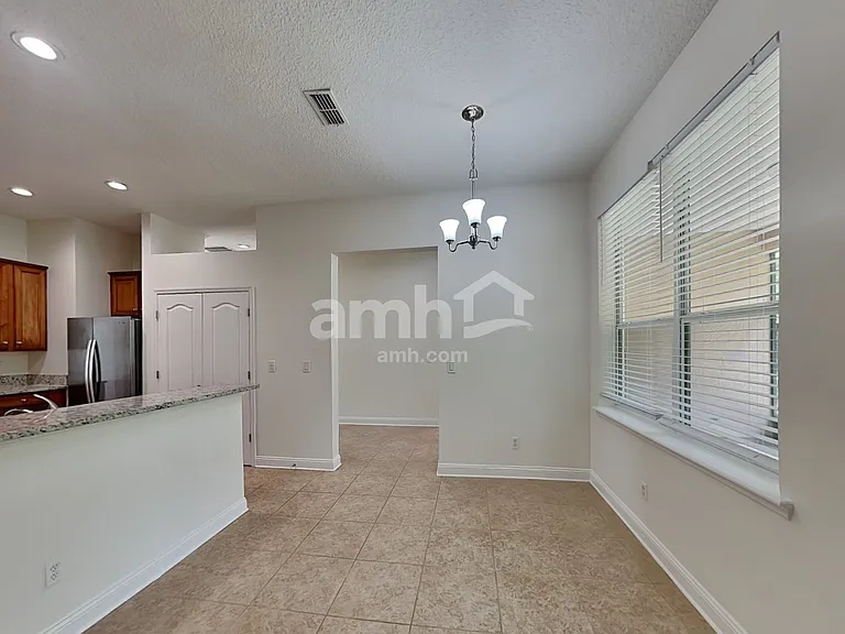 604 Battersea Dr — Photo 5