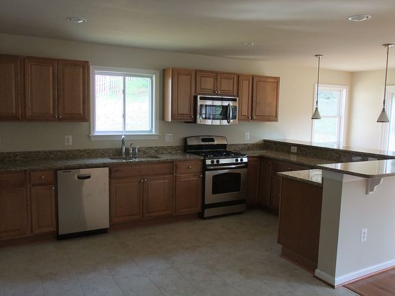 2nd image of 4611 Kerrydale Pl