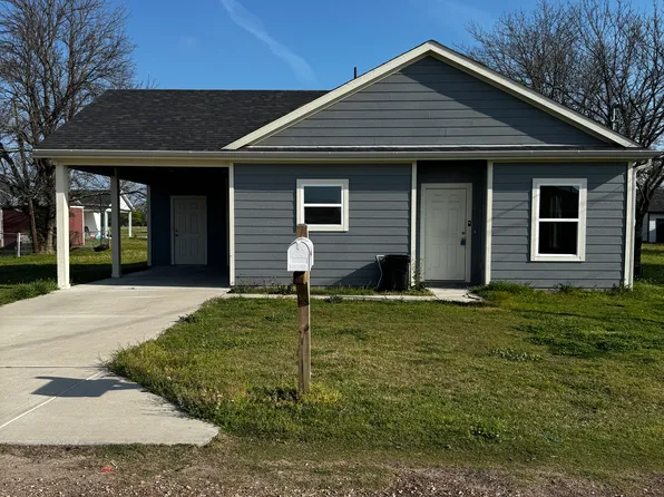 1040 Tyler St, Cooper, TX 75432