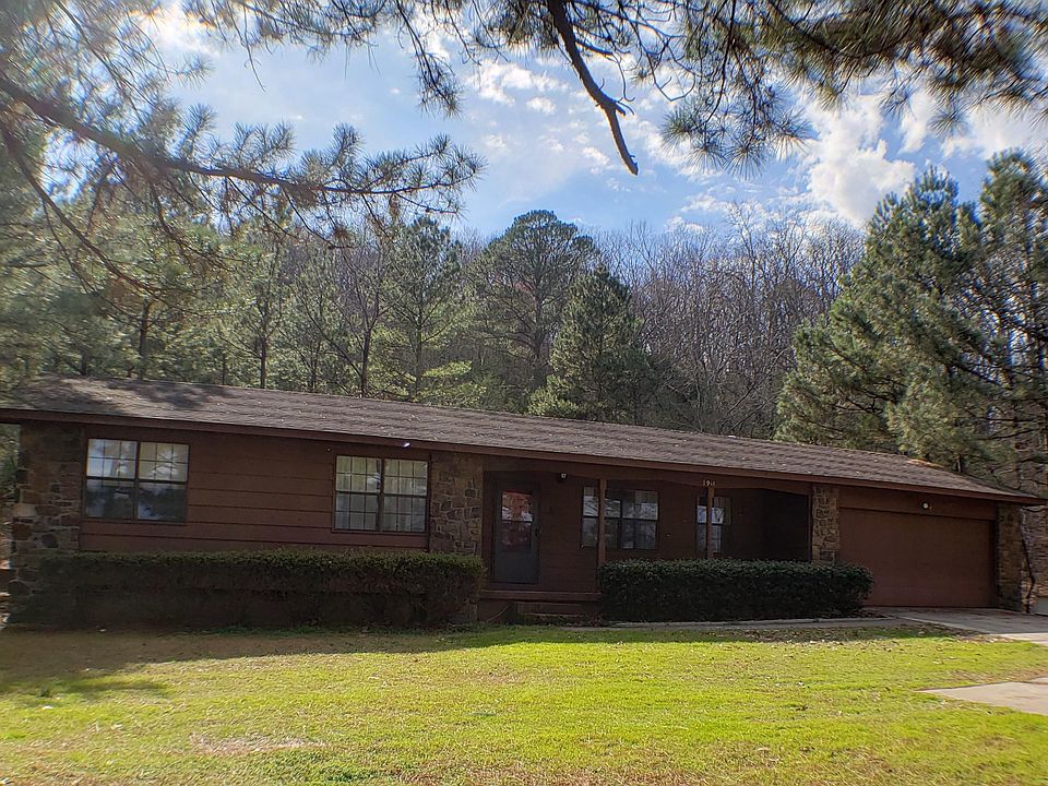 1st image of 3911 Woodland W
