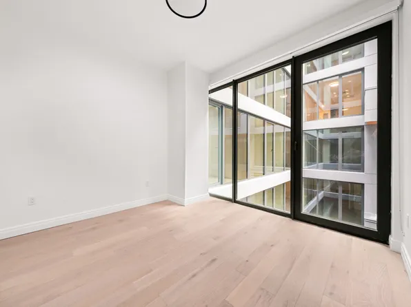 265 Lorimer Street image 4 of 21