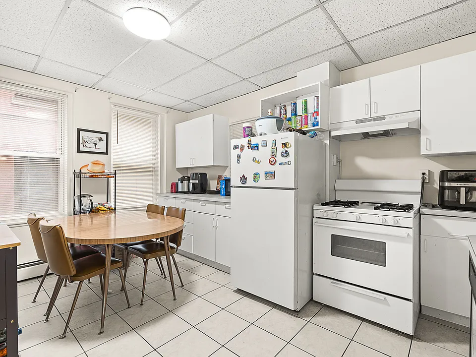 4 Baldwin Pl #1