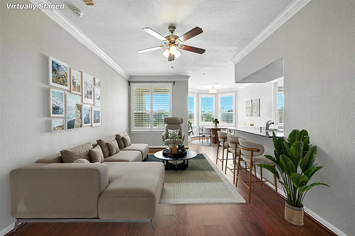 Photo 2 of 38 - 7575 Kirby Dr #2204 - Houston, TX Building Photo - 7575 Kirby Dr #2204