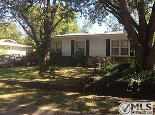 2037 Grandview Dr, Fort Worth, TX 76112