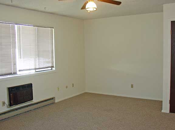 3rd image of 3046 Boulder Ave APT 8