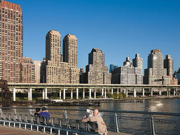 4th image of 180 Riverside Blvd #409
