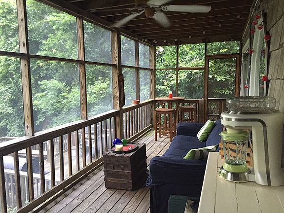 Lower Screened Porch