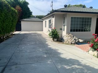 17902 Saticoy St, Reseda, CA 91335