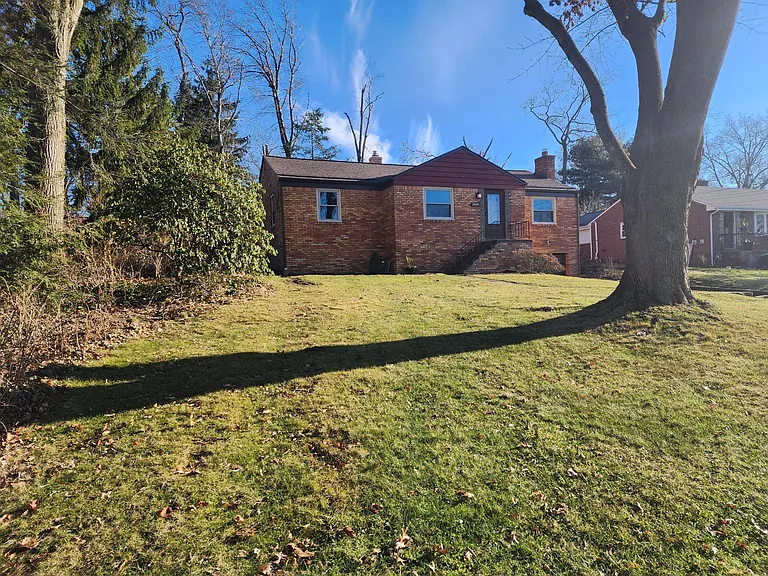 2641 Milford Dr — Photo 3