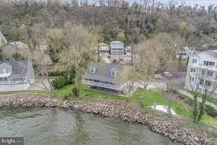 1st image of 1 Vanort Dr