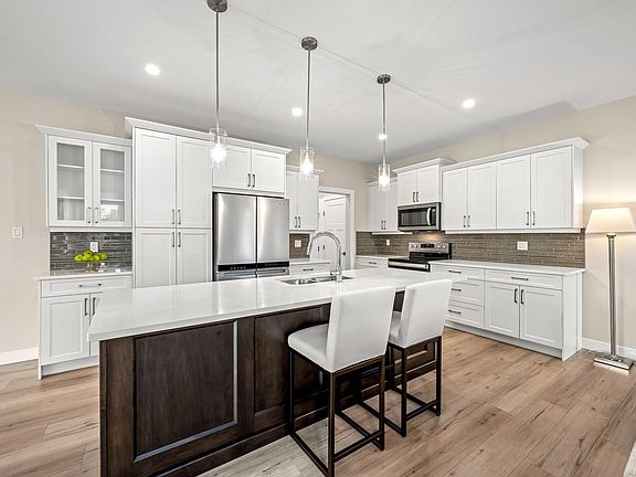 3rd image of 499 Torrence Rd