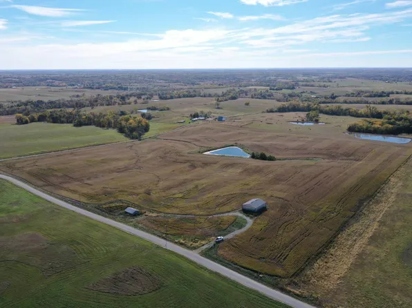 5967 335th St, Albany, MO 64402