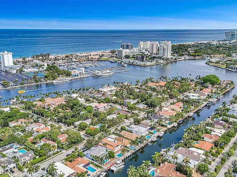 625 SE Poinciana Dr — Photo 43