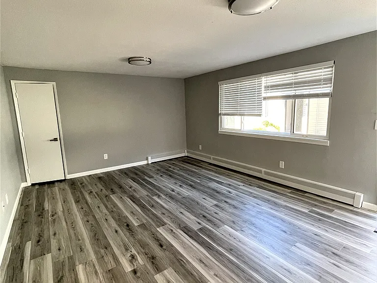 820 3rd Ave NW #2 — Photo 3