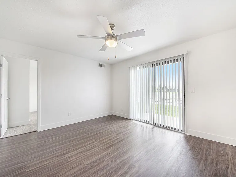 The Crossings Apartments — Photo 34
