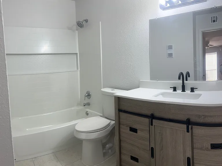 8517 Hearth Dr #4 — Photo 9