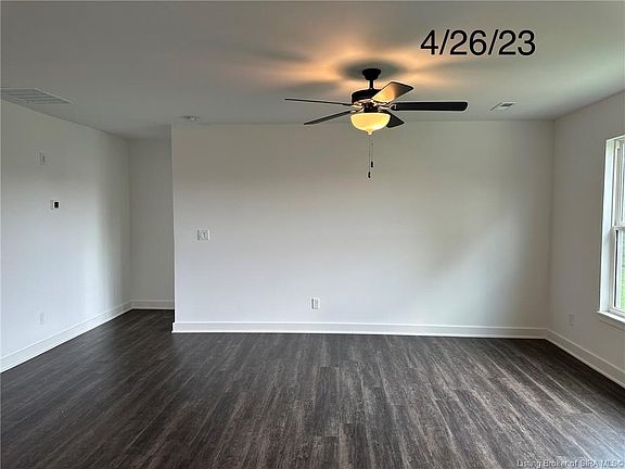 4th image of 837 Wolf Run Park Blvd