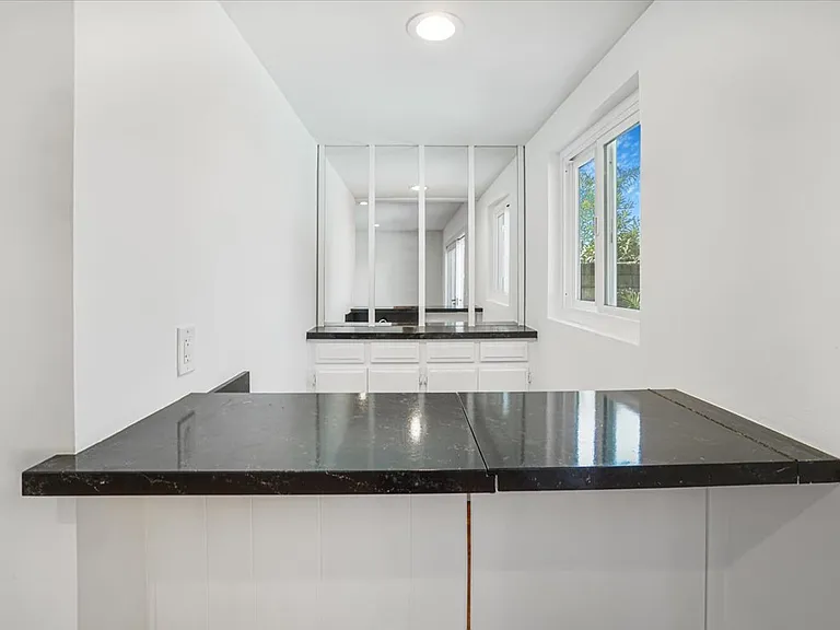 22903 De Kalb Dr — Photo 28