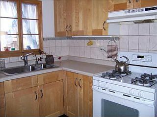 3rd image of 1549 Monroe Ave #1