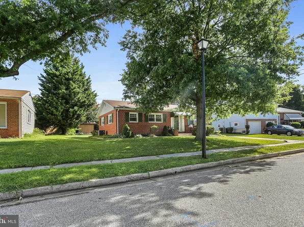 1038 Lakemont Rd, Catonsville, MD 21228
