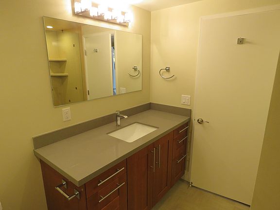 5th image of 2353 Albatross St APT 303