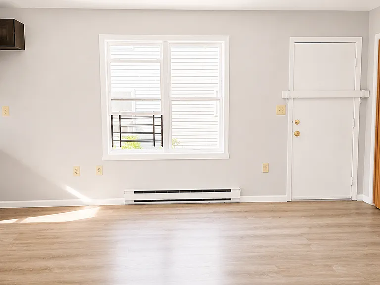 394 S 6th St #2L — Photo 14