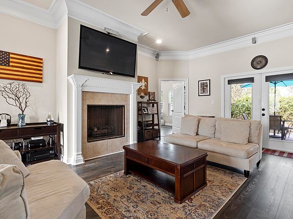 4th image of 4006 Belle Terre Ct