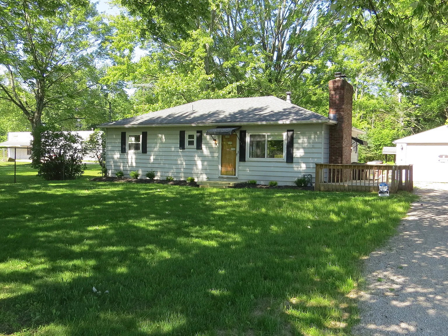 2 bed, 1100 sqft, $1,500 — Photo 3