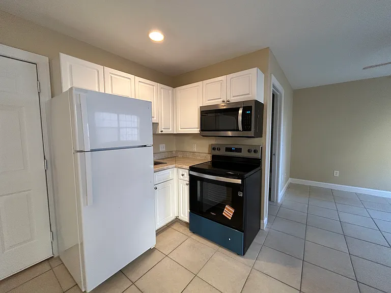 40 Cassandra Ln #B — Photo 2